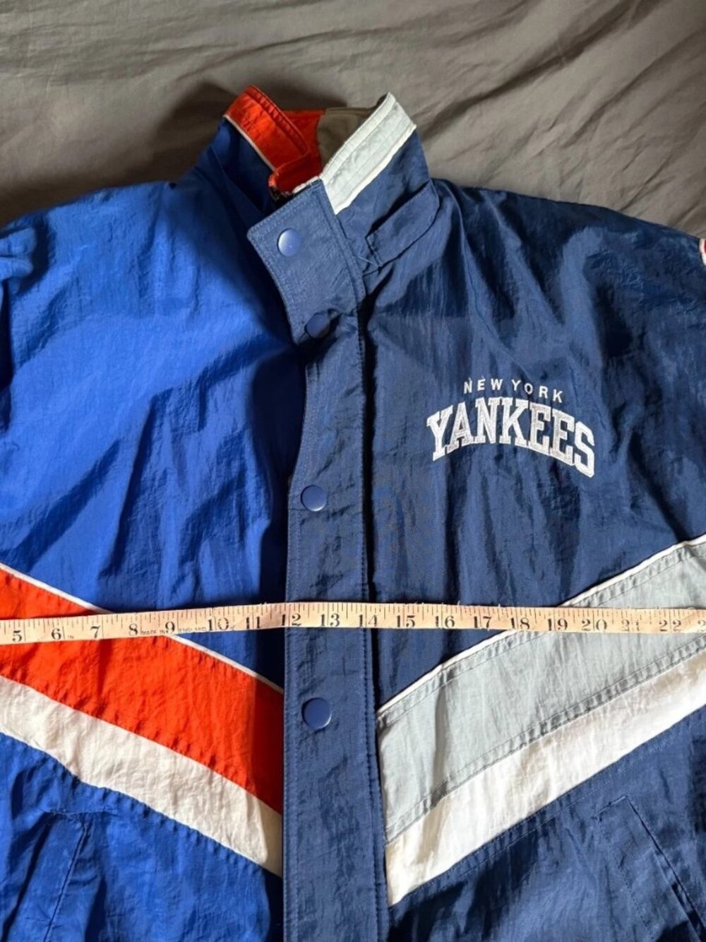 New York Knicks x Yankees Starter Jacket Medium - Picture 7 of 16
